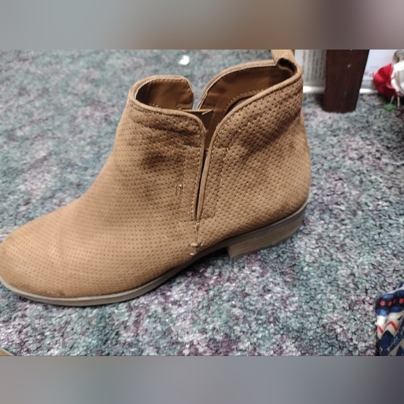 Never worn universal thread co. Taupe/brown slip on booties - Picture 8 of 16